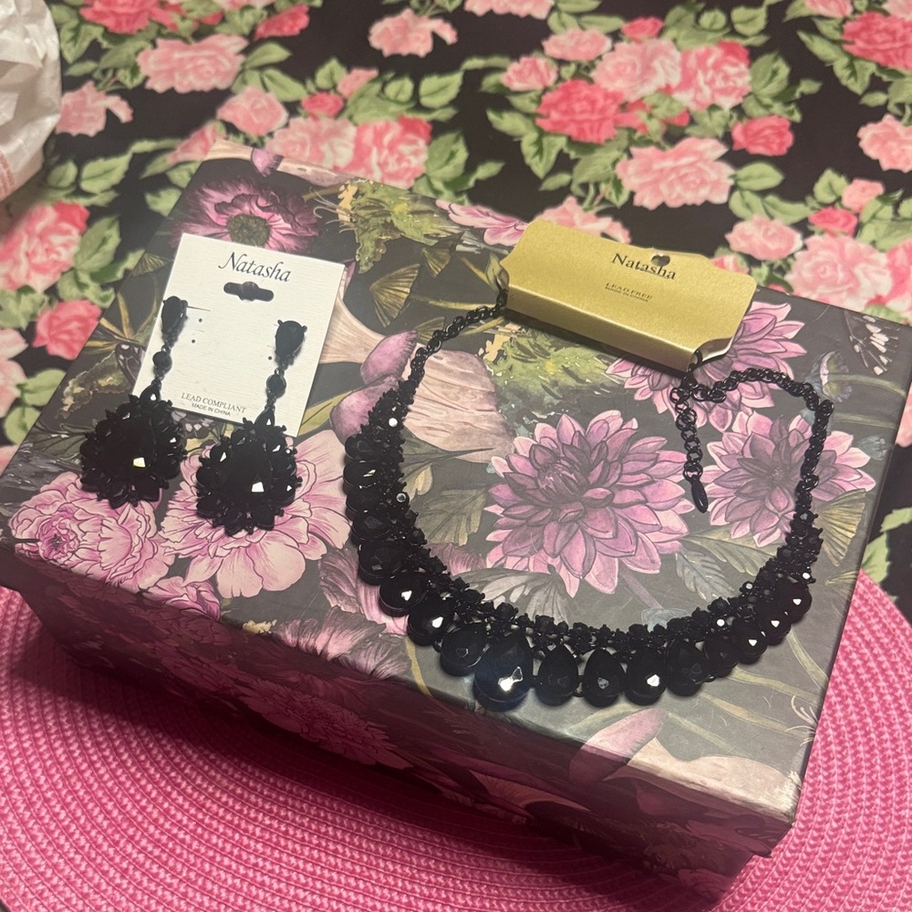 NEW Natasha Couture Black Jewelry Set